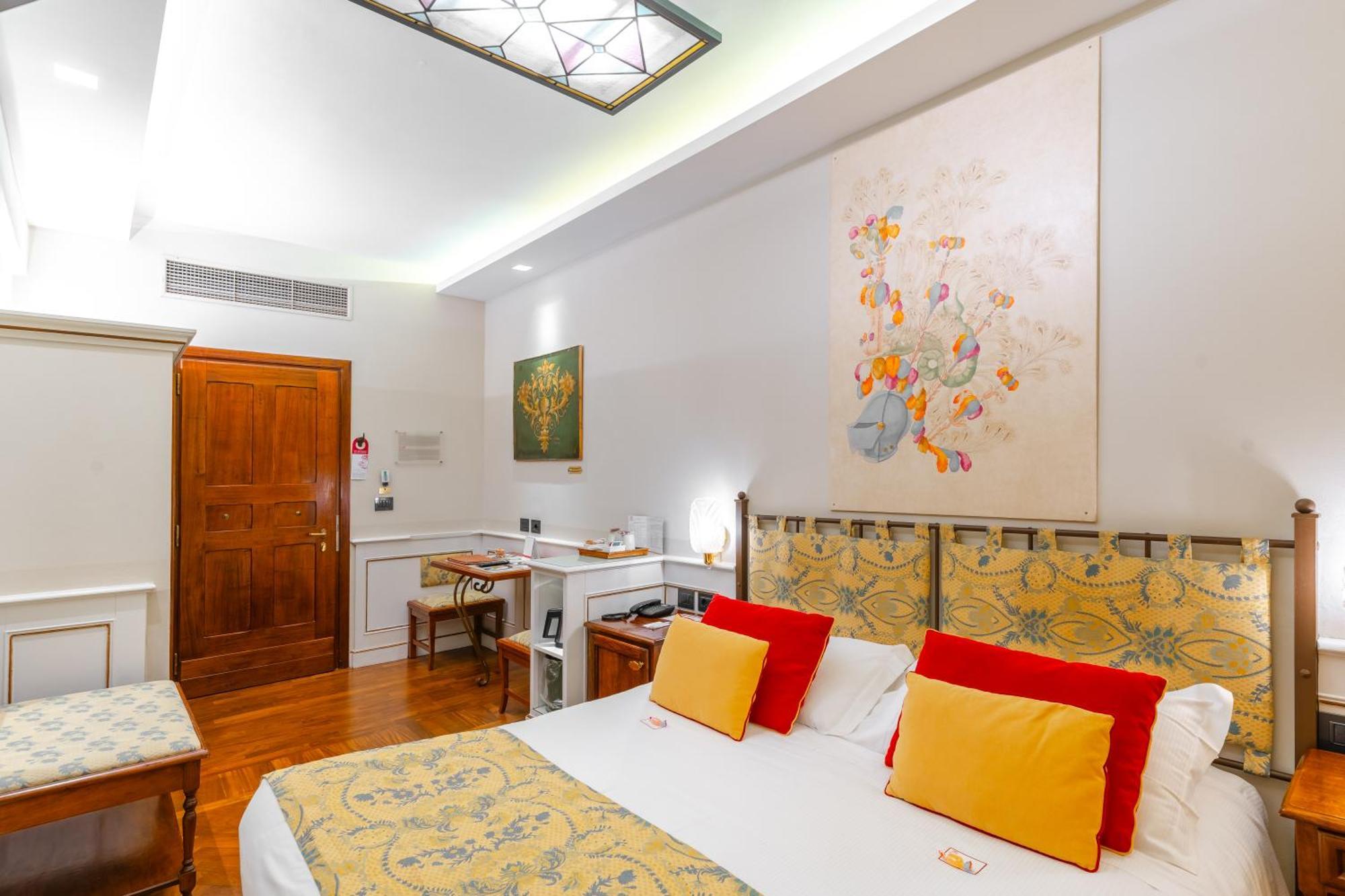 Double Room (1 Adult)
