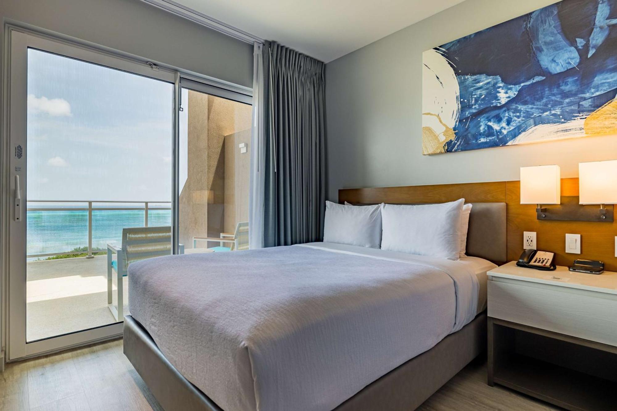 Suite met 1 Slaapkamer en Kingsize Bed met Balkon en Uitzicht op de Oceaan