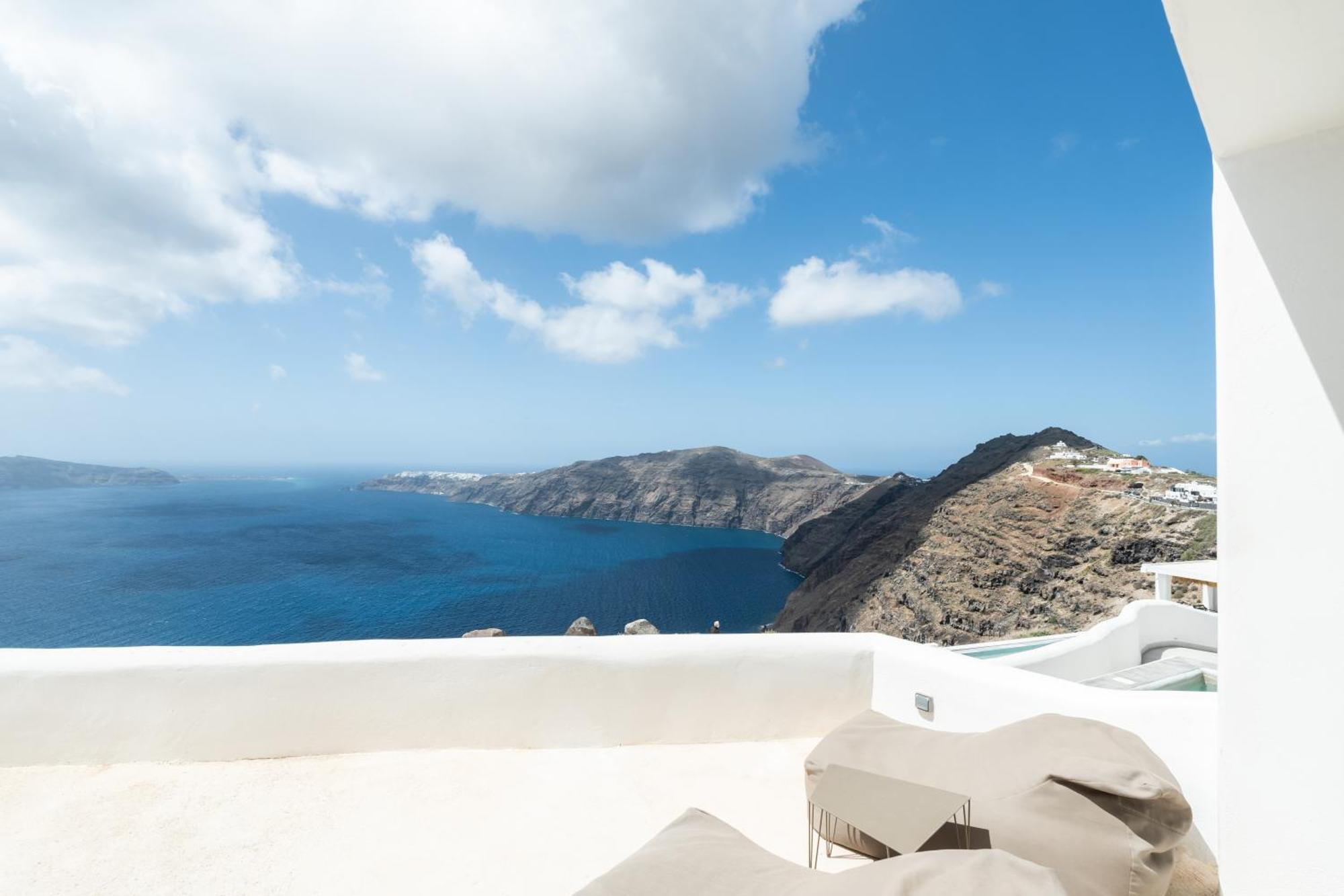 Executive Suite Caldera View Outdoor Mini Plunge Pool Quadruple,1604767616:JPEG