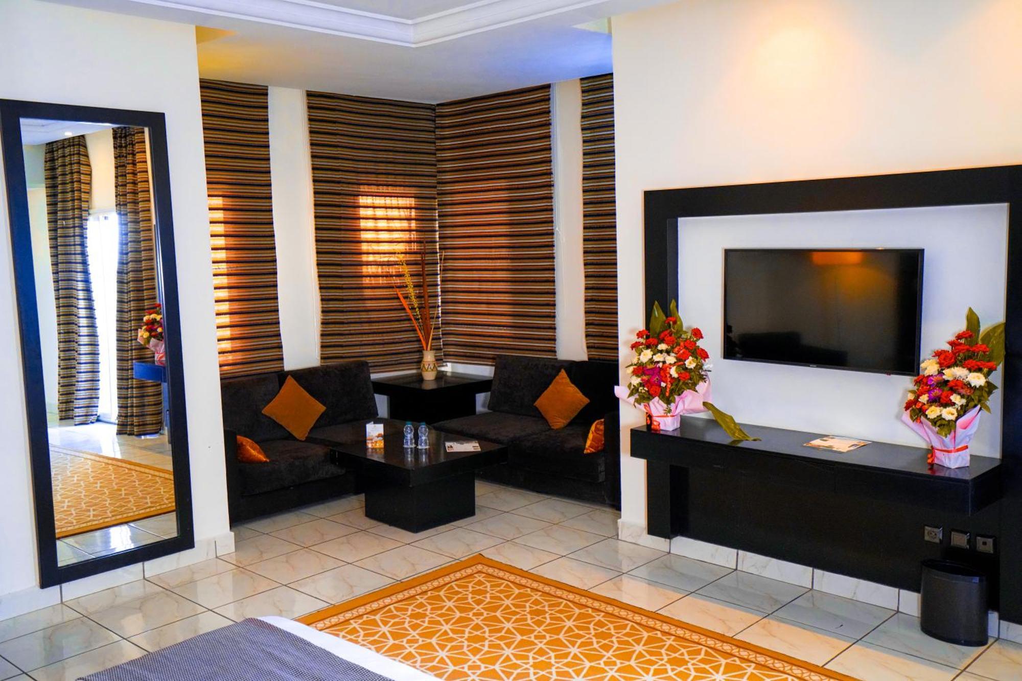 Junior Suite,1604847581:JPEG