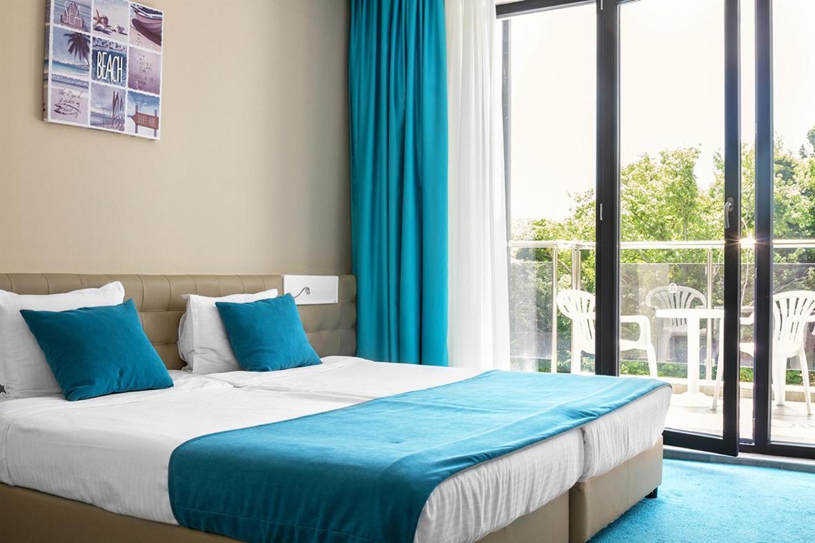 Double or Twin Room Balcony