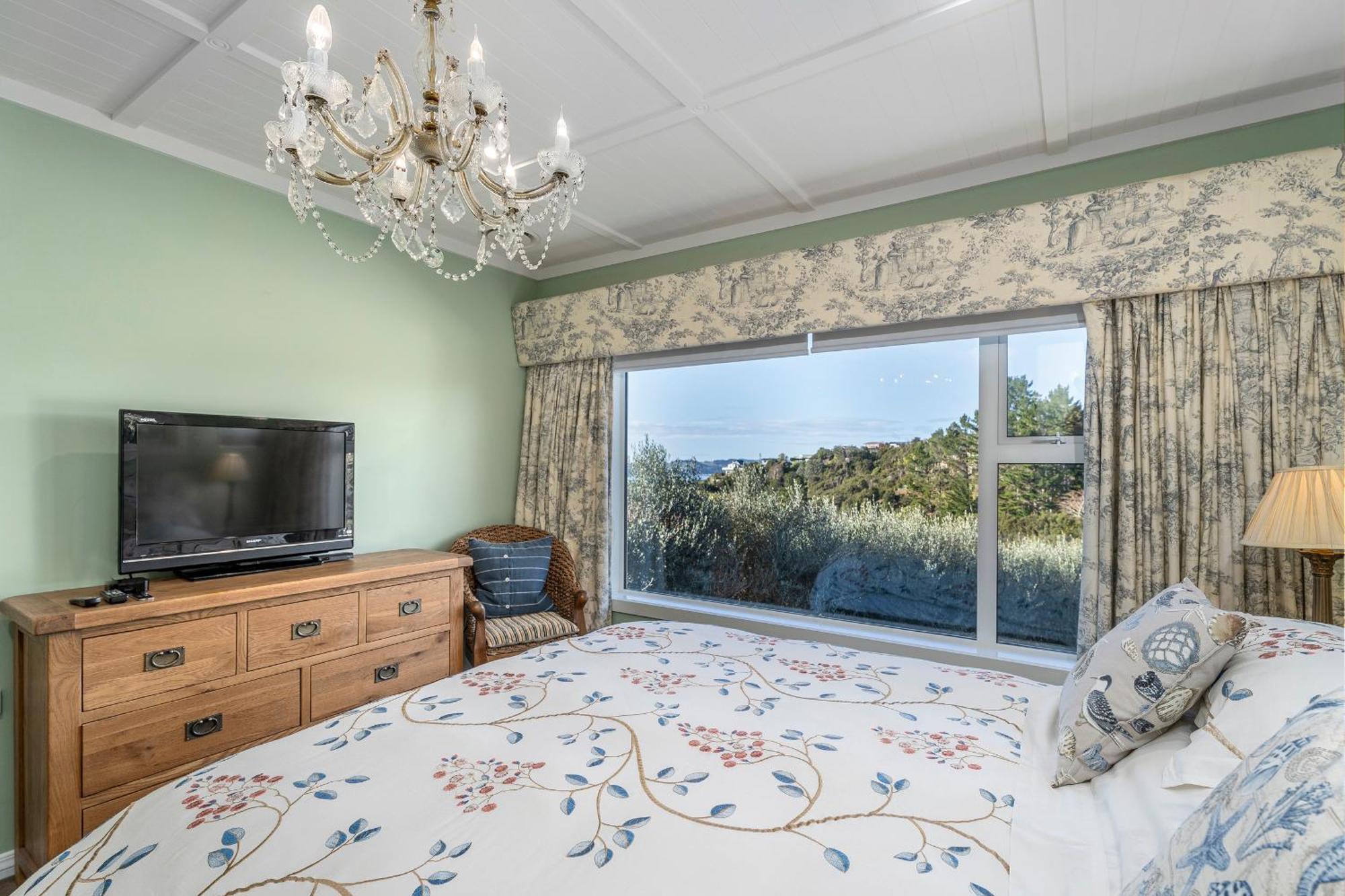 King Suite Ocean View