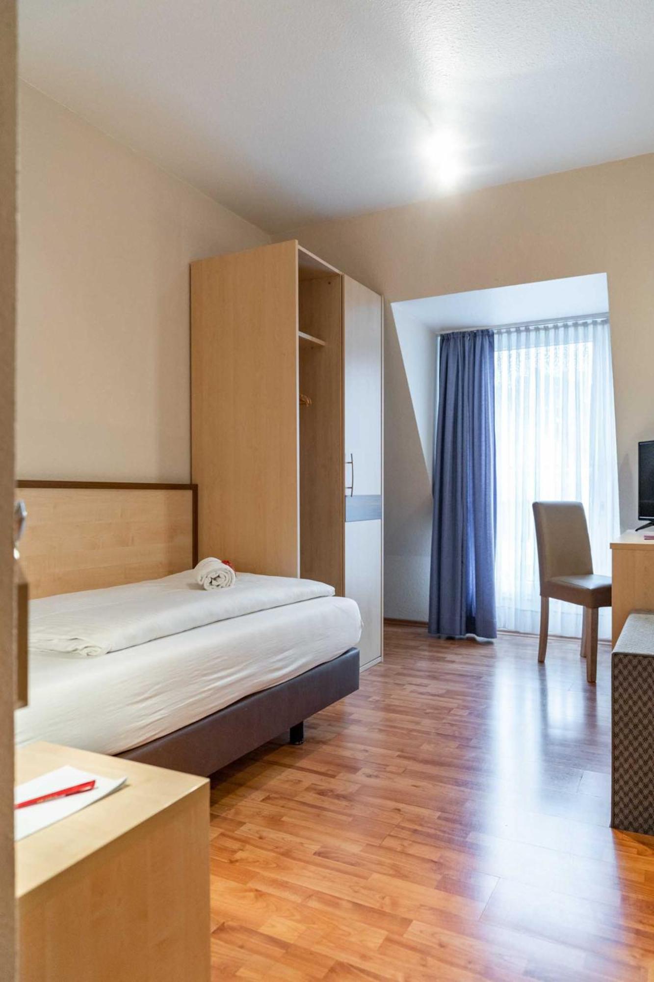 Single Room,1637897422:JPEG