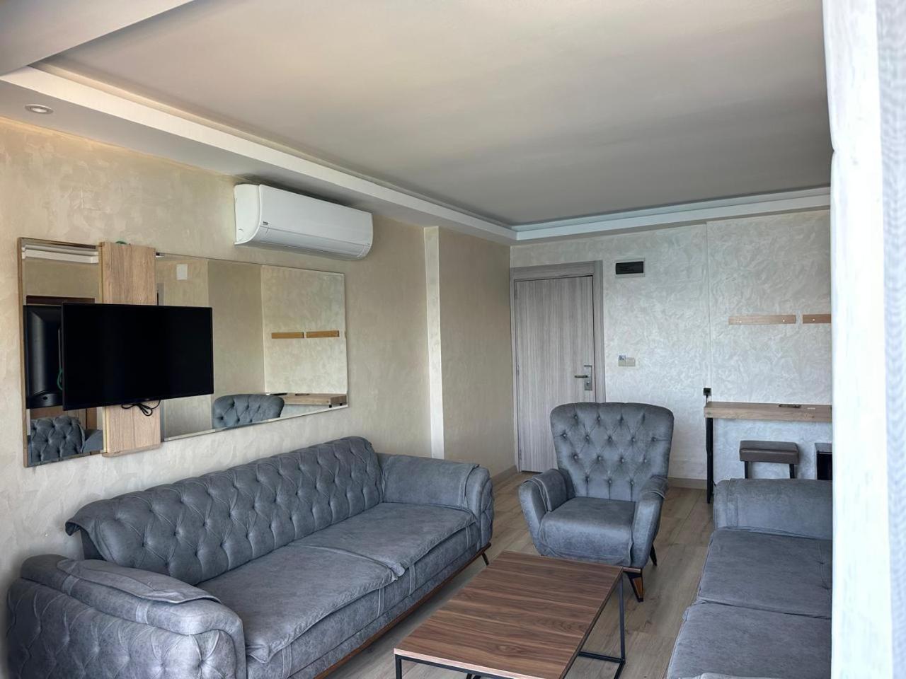 Deluxe Suite with Sea View