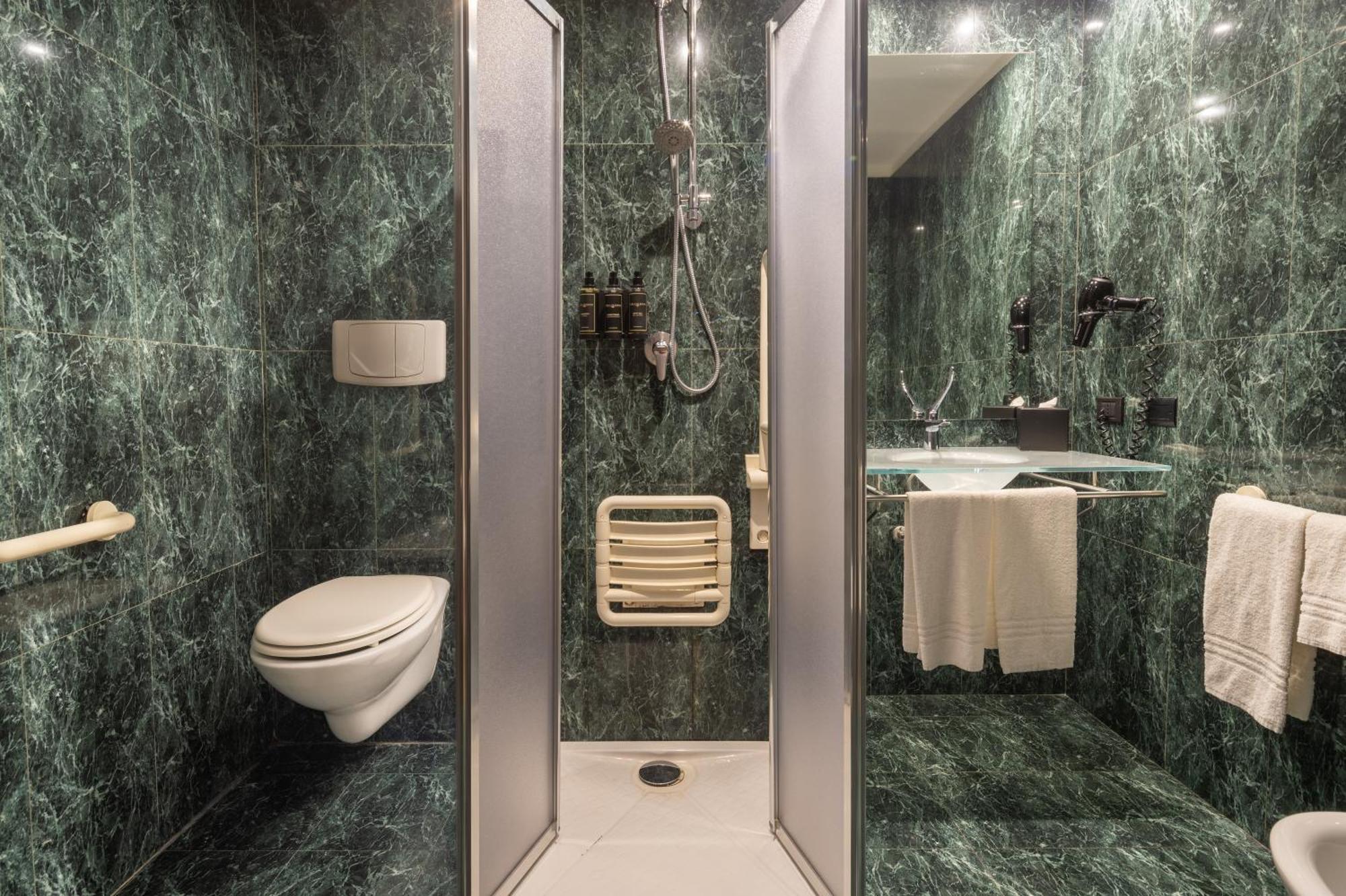 Standard Triple Room Disability Access,1606543601:JPEG
