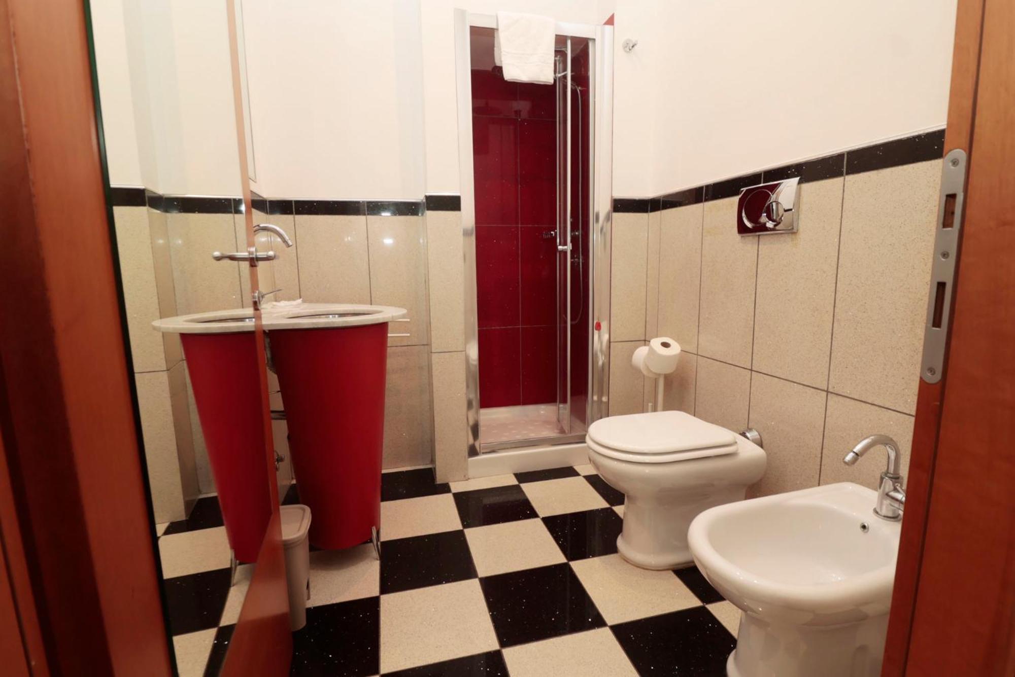 Double Room Private Bathroom