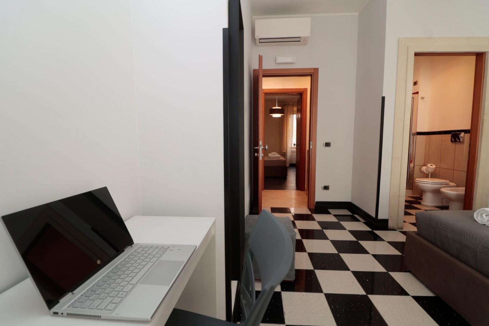 Double Room Private Bathroom