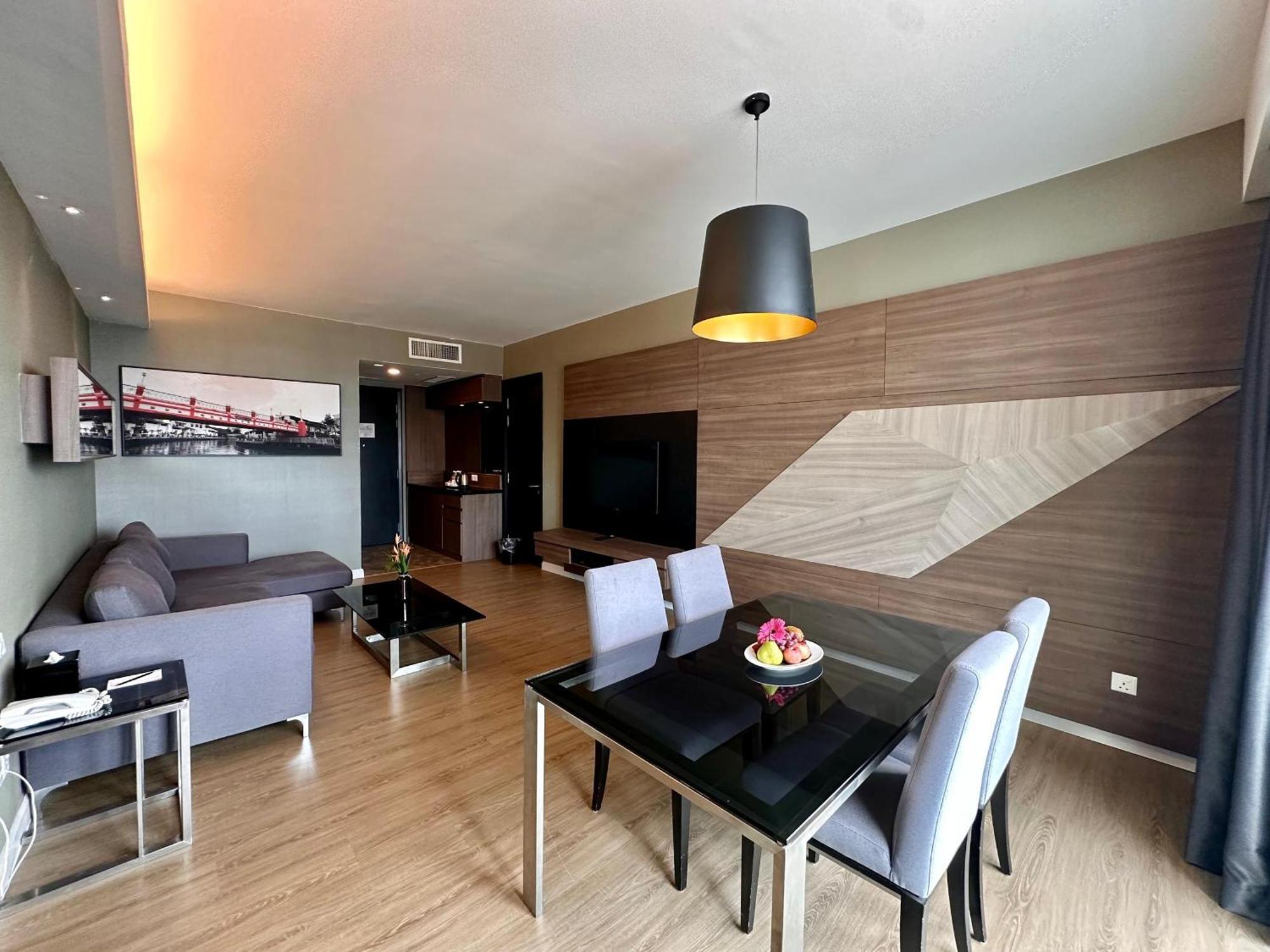 Executive Suite