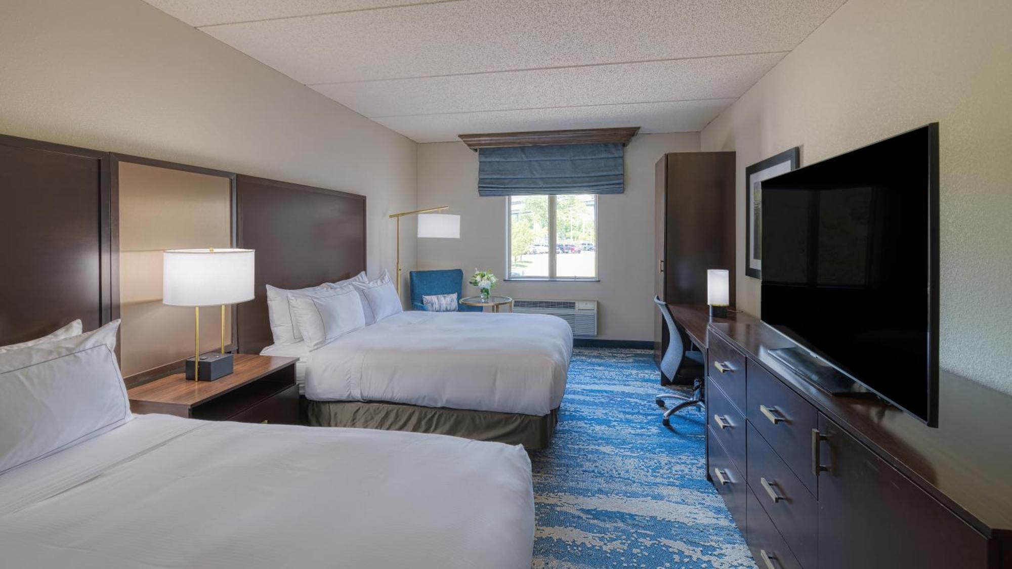 Queen Room with Two Queen Beds - Non-Smoking