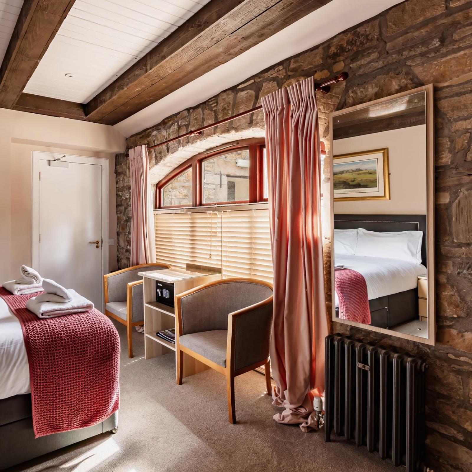 Deluxe Double Room with Shower