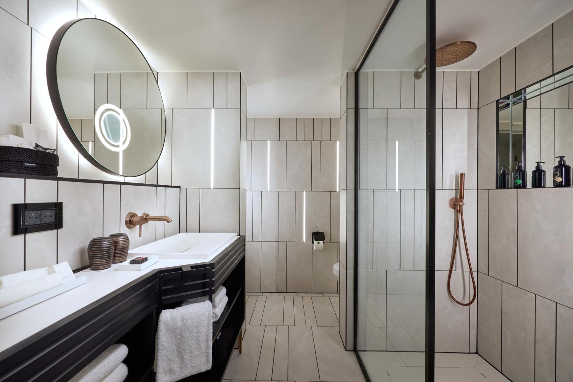 Suite SKY FAB 1 Chambre, 1 Lit King-Size et Canapé-Lit - Vue sur Ville