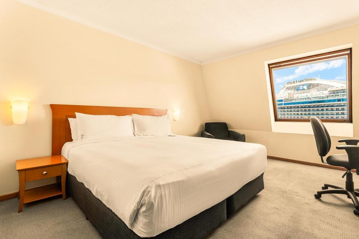 Queen Room Harbour View