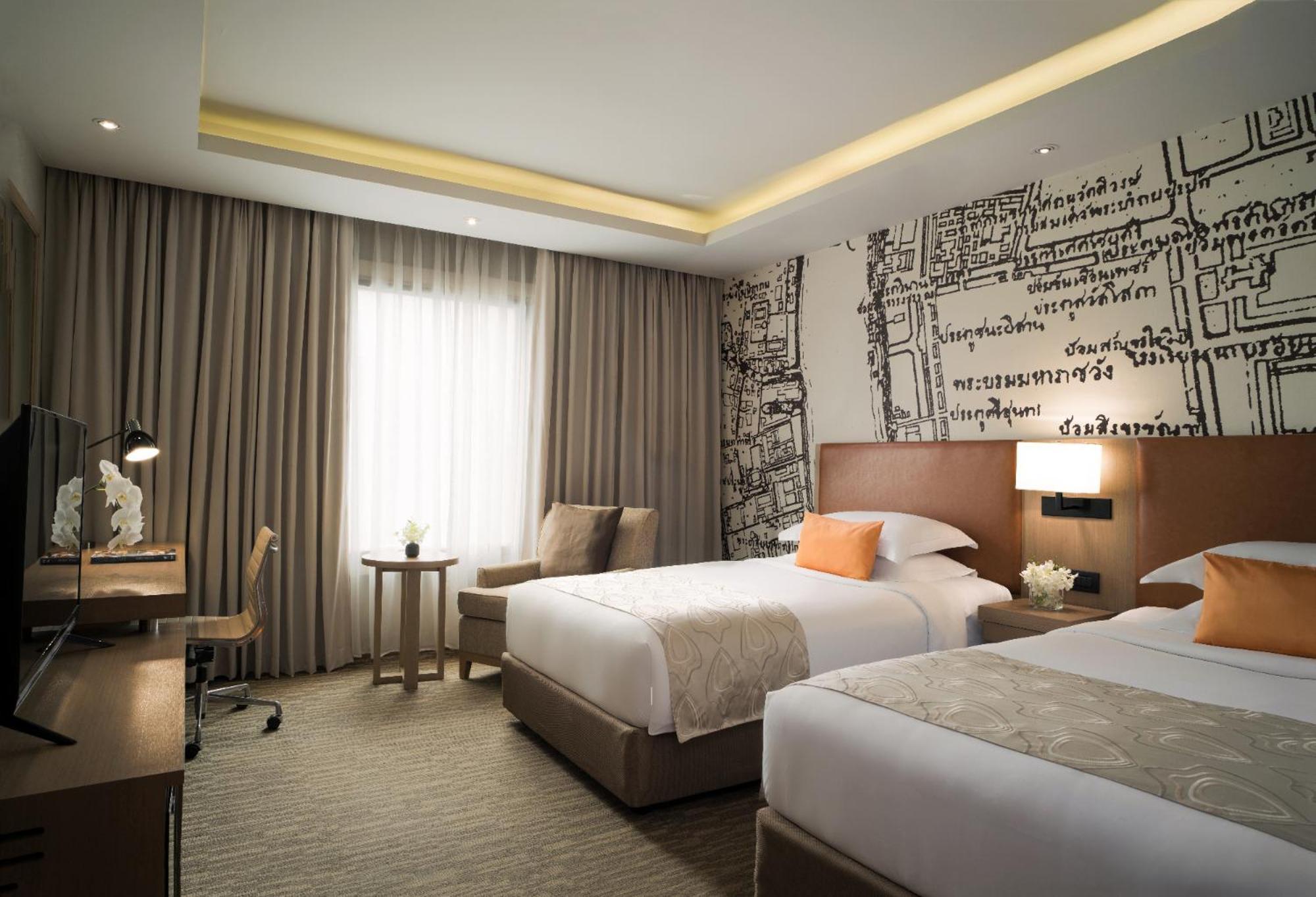 Deluxe Skyline Room