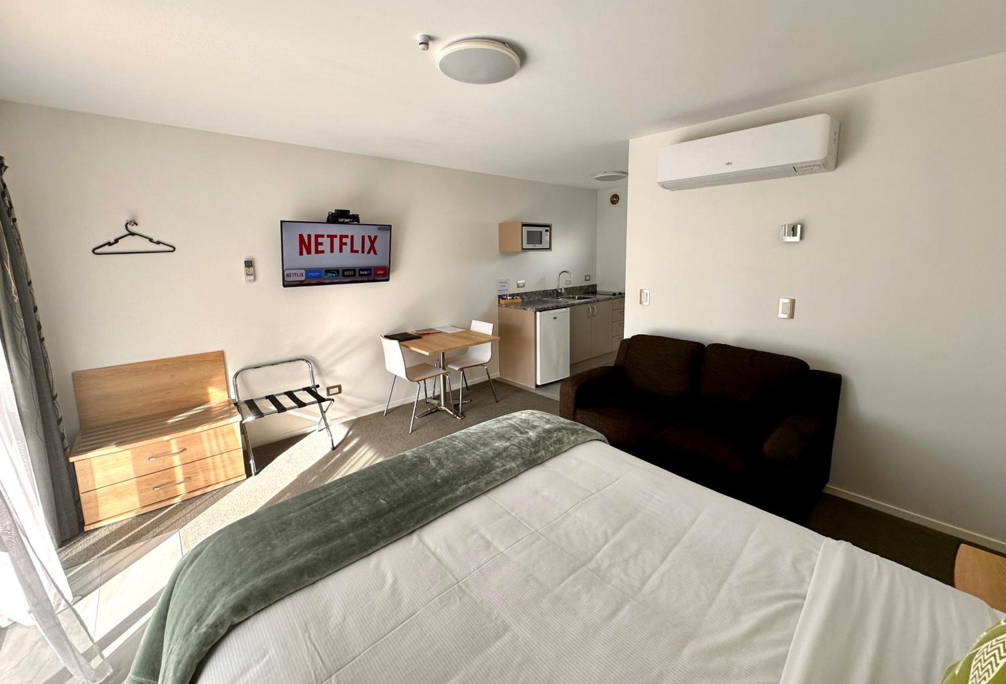 Studio Queen Bed