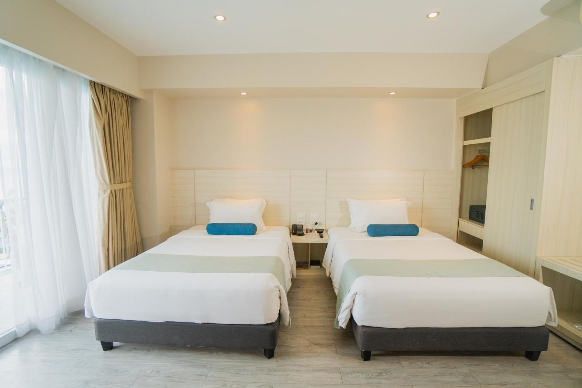 Standard Double Room Wall View