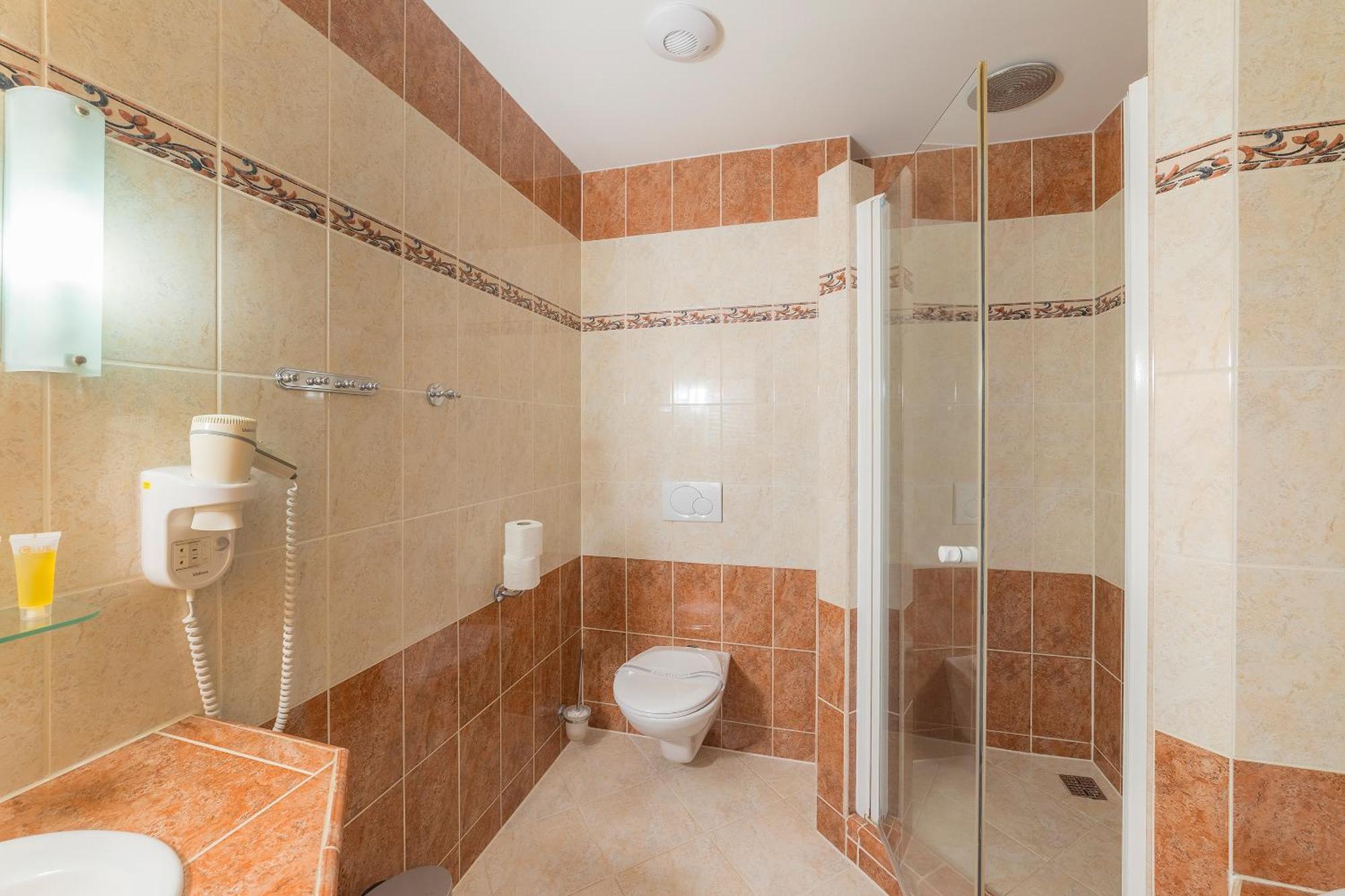 Double Room Wellness,1618846599:JPEG