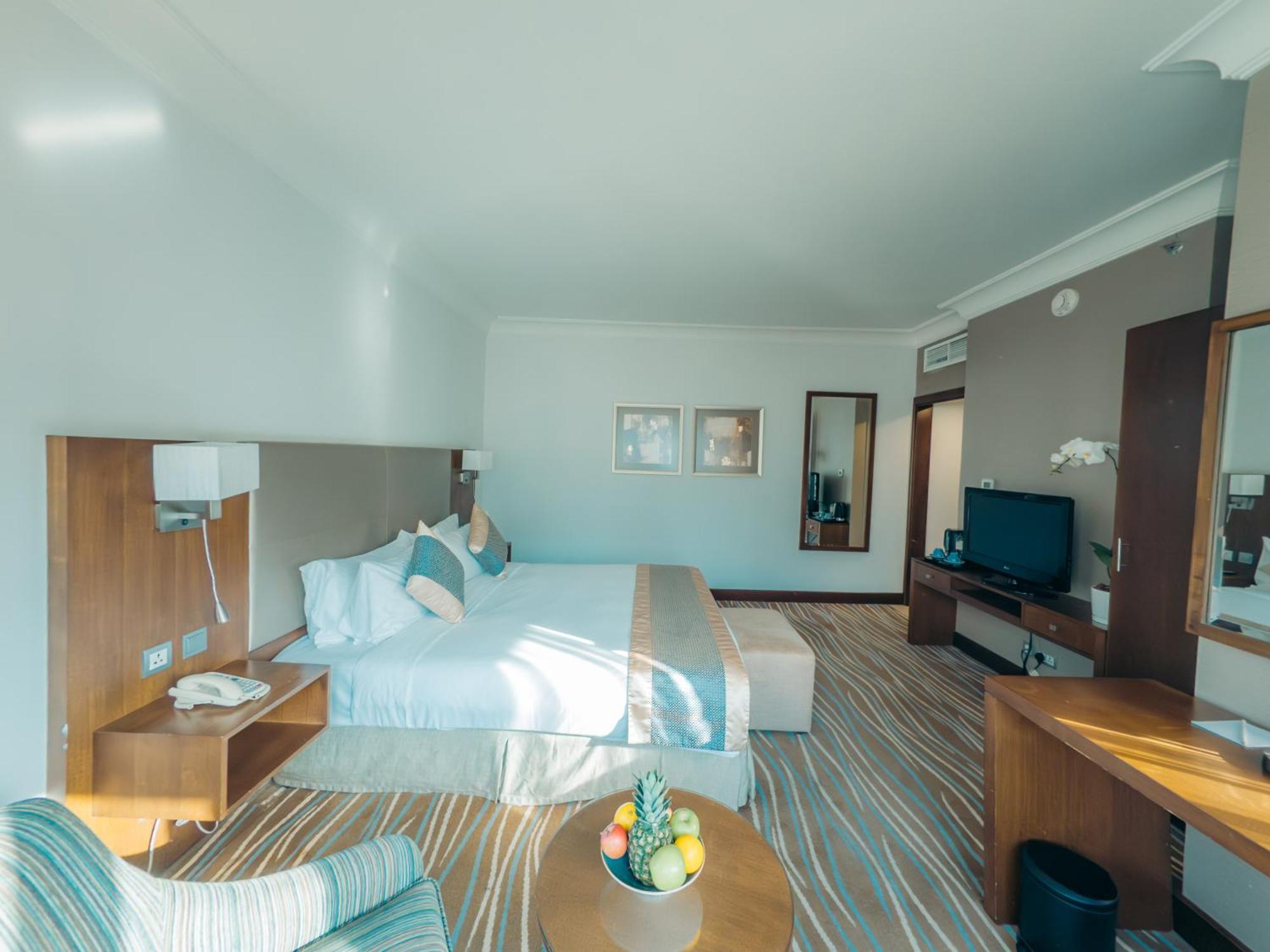 Club Room Executive Lounge Access