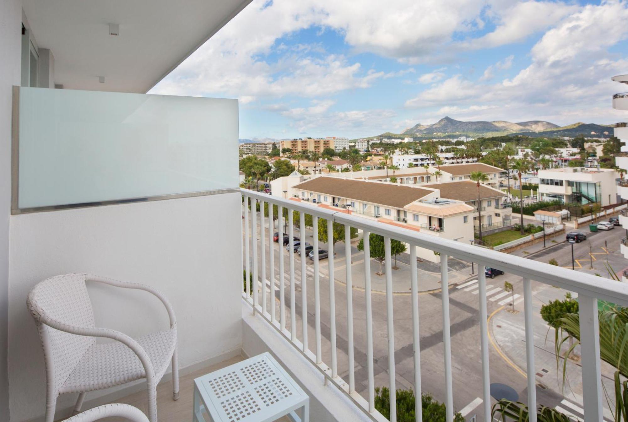 Double Room Balcony High Floor,1614351117:JPEG