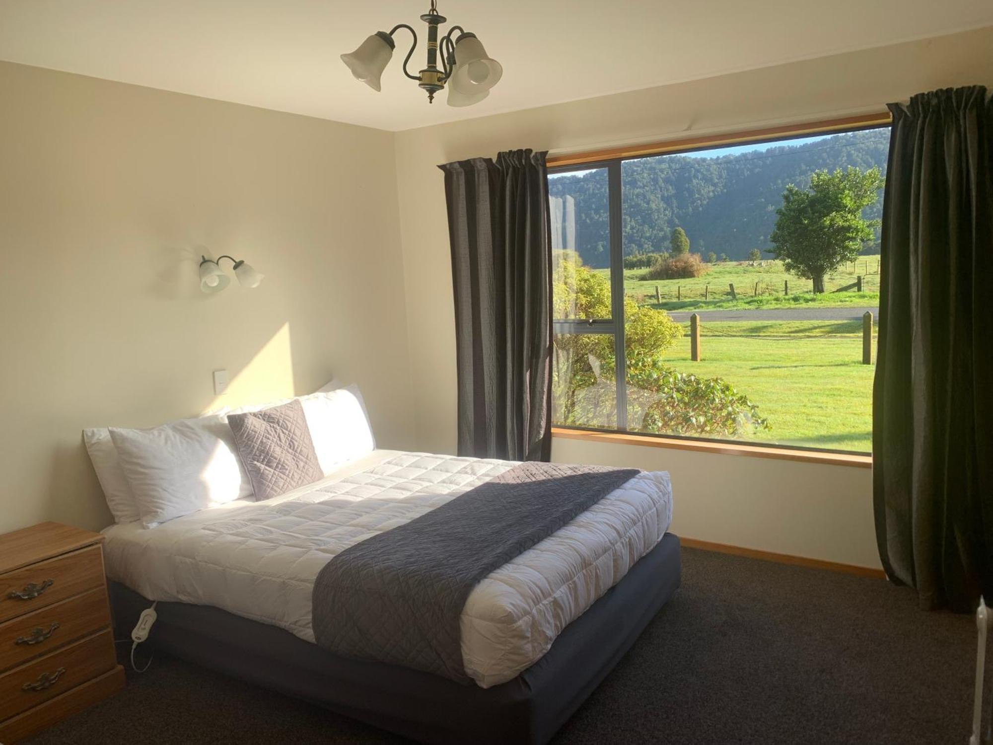 Two-Bedroom Apartment Mountain View