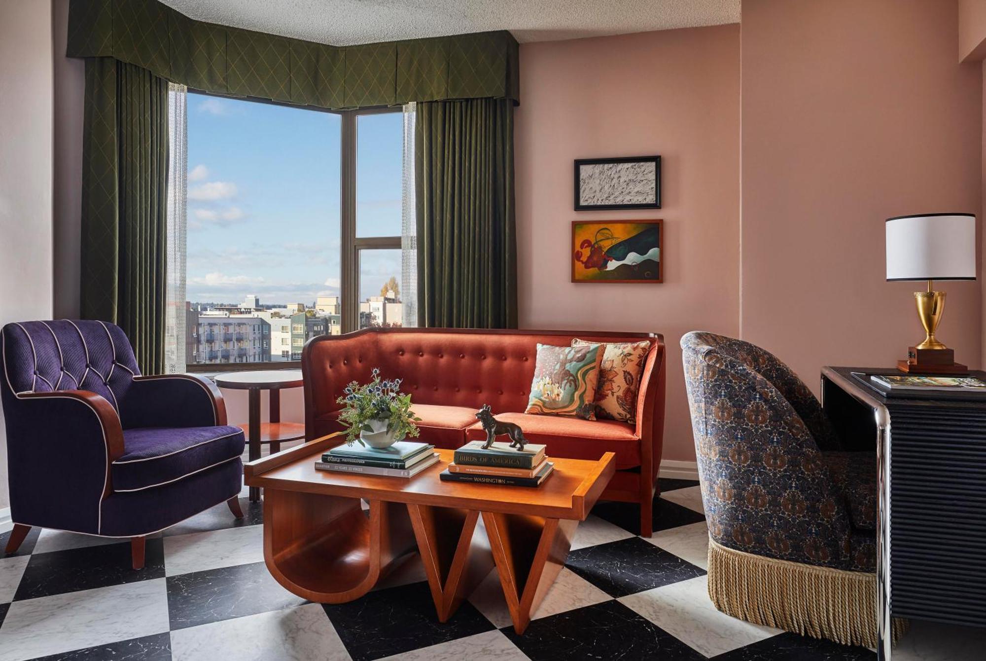 Graduate Room Two Queen Beds Skyline View