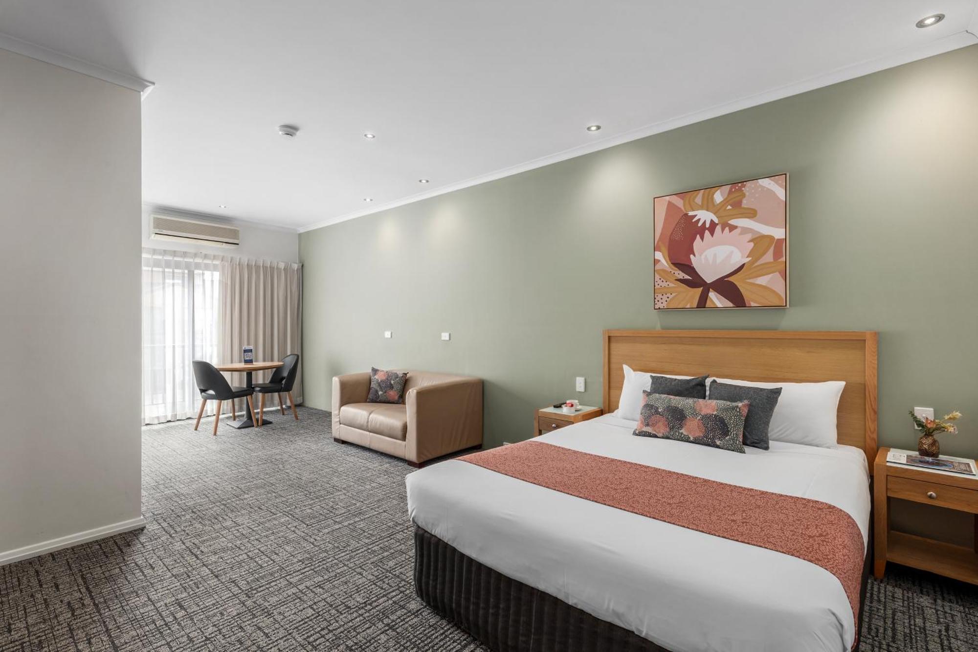 Superior Queen Room