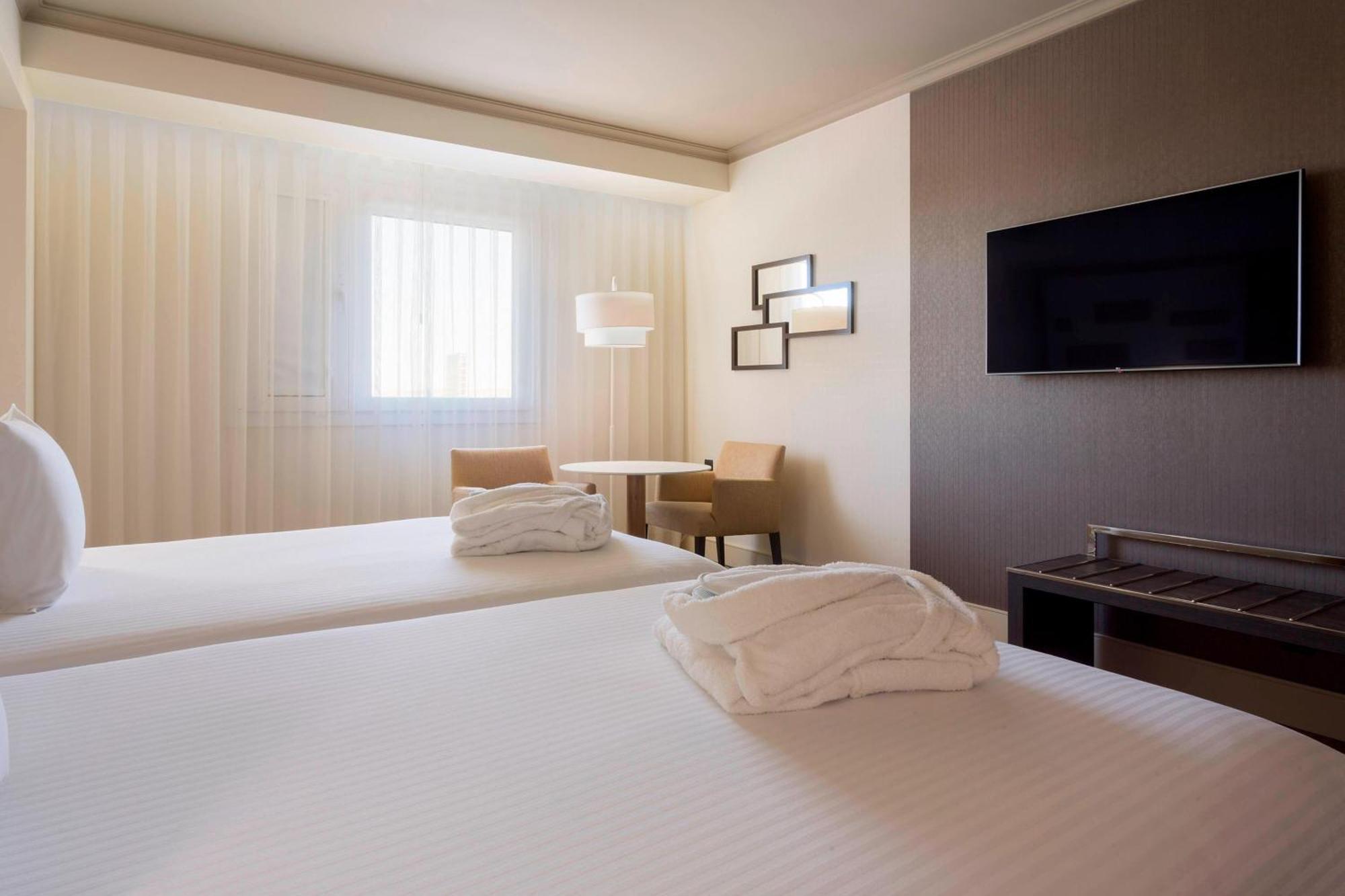 Executive Twin Room Lounge Access