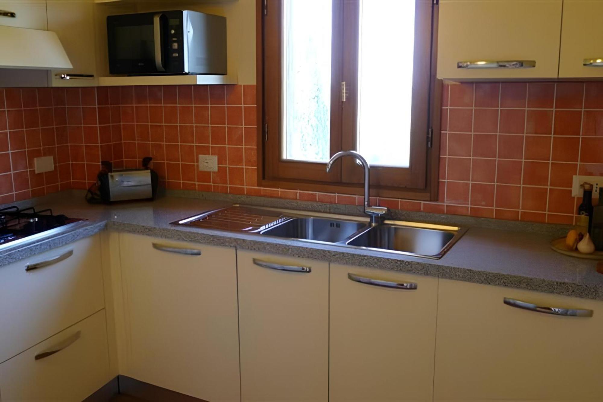 One-Bedroom Apartment Annex,1617457109:JPEG
