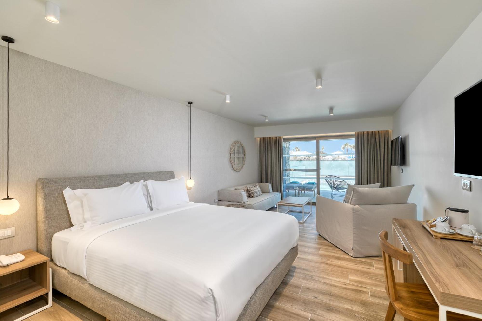 Suite Junior con piscina privada (2 adultos + 1 niño)