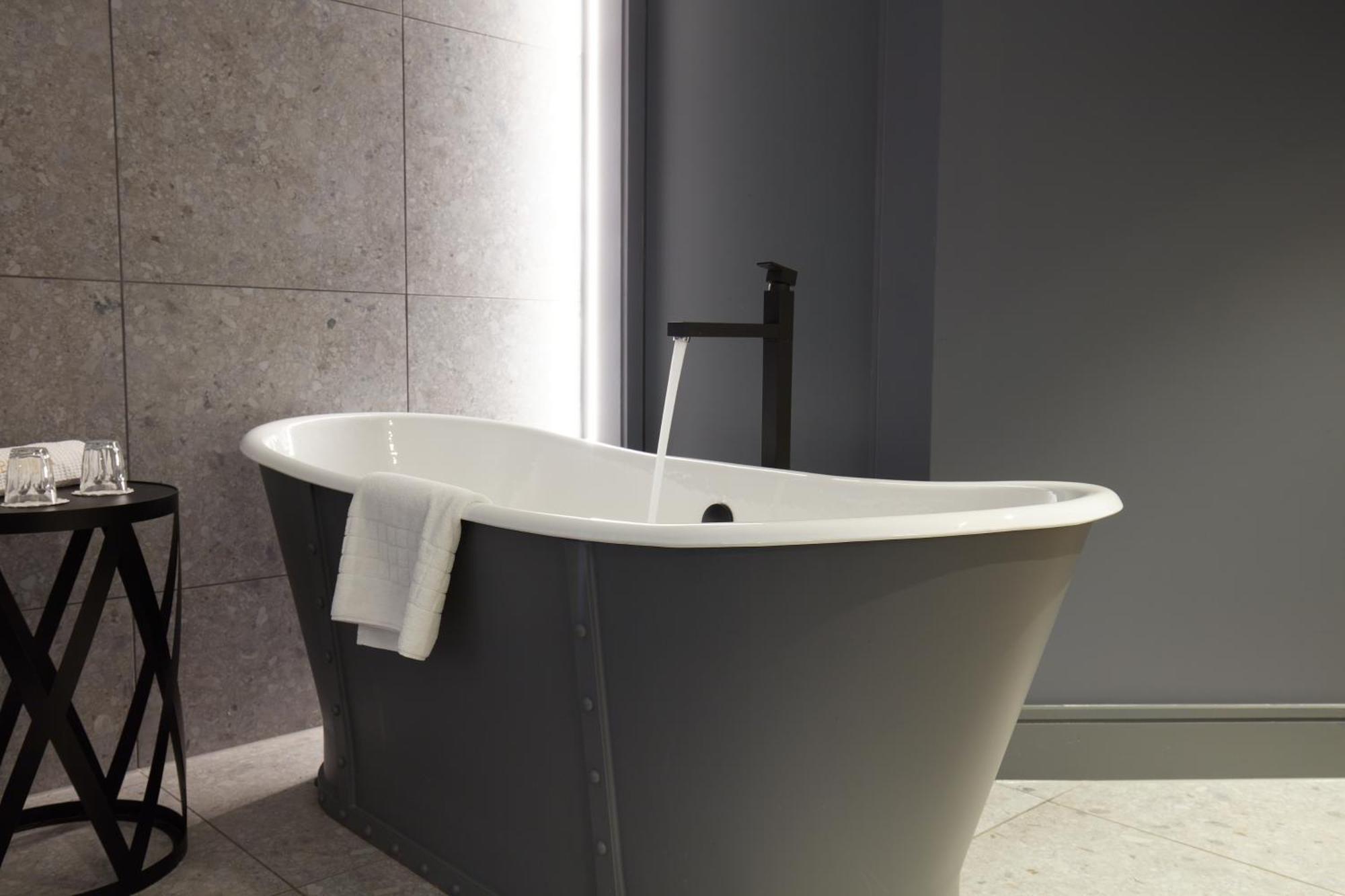 King Suite with Bath