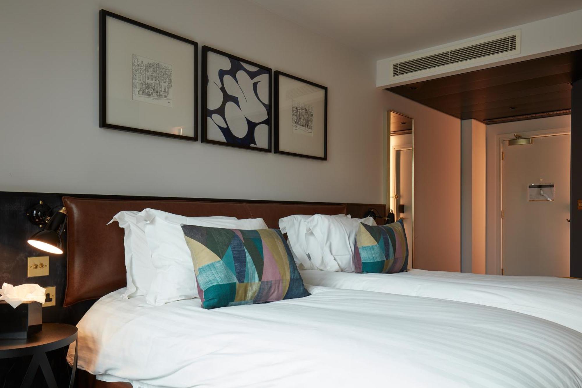 Standard Twin Room with Two Twin Beds