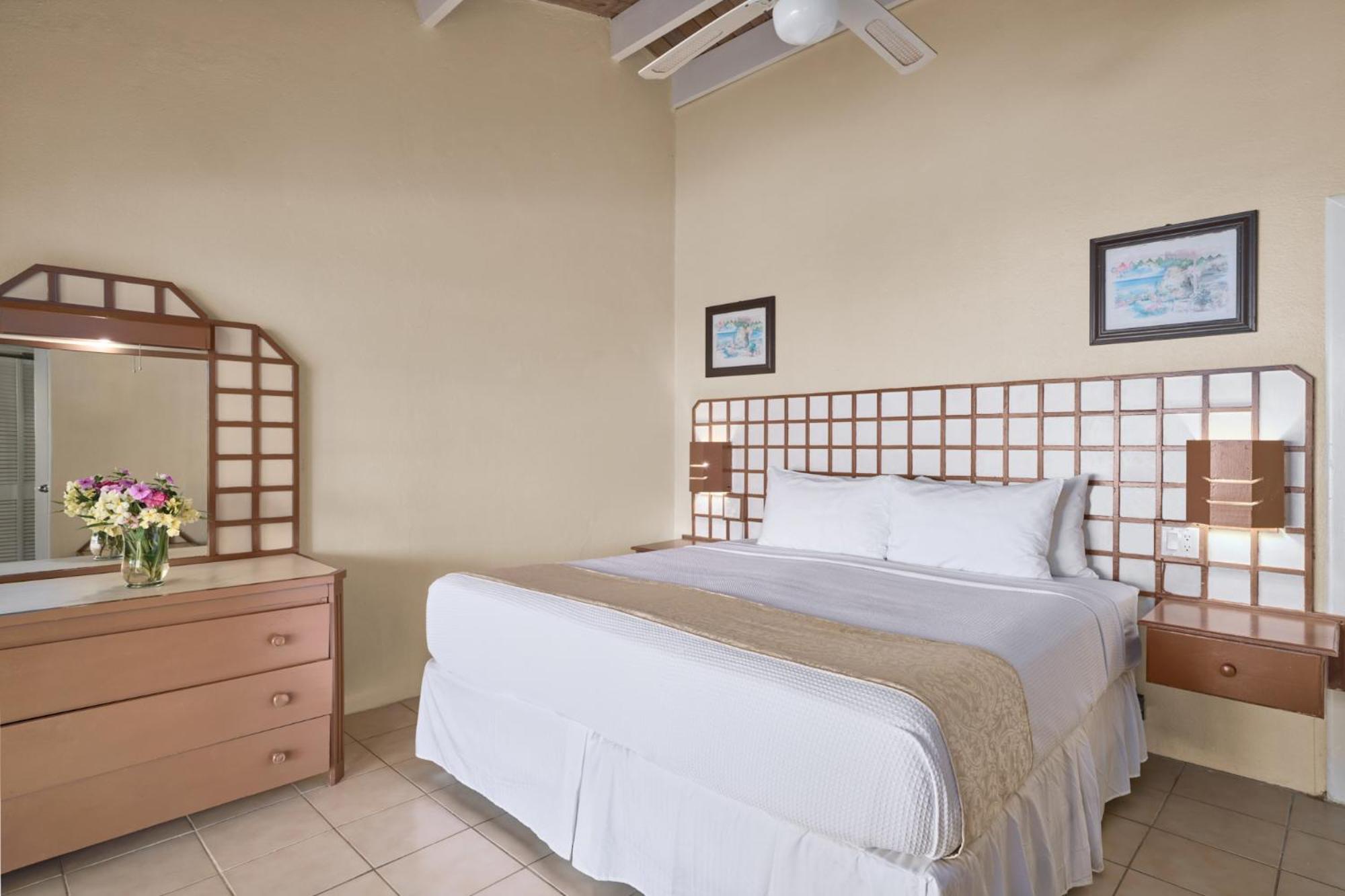 Garden View Bungalow (King)