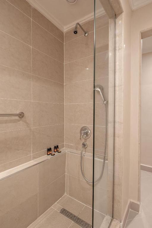 Double Room,1621416462:JPEG