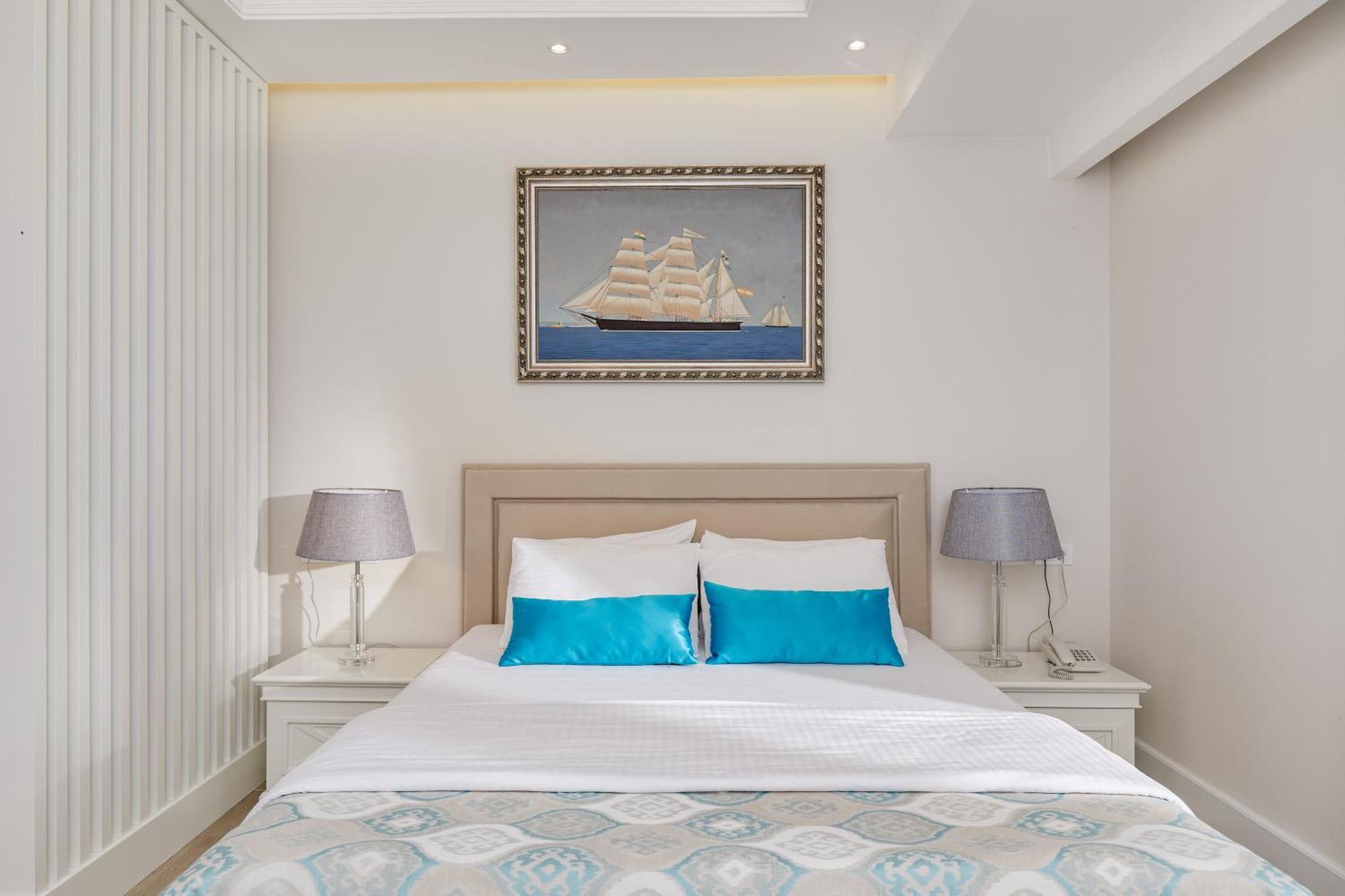 Deluxe Suite Balcony Sea View
