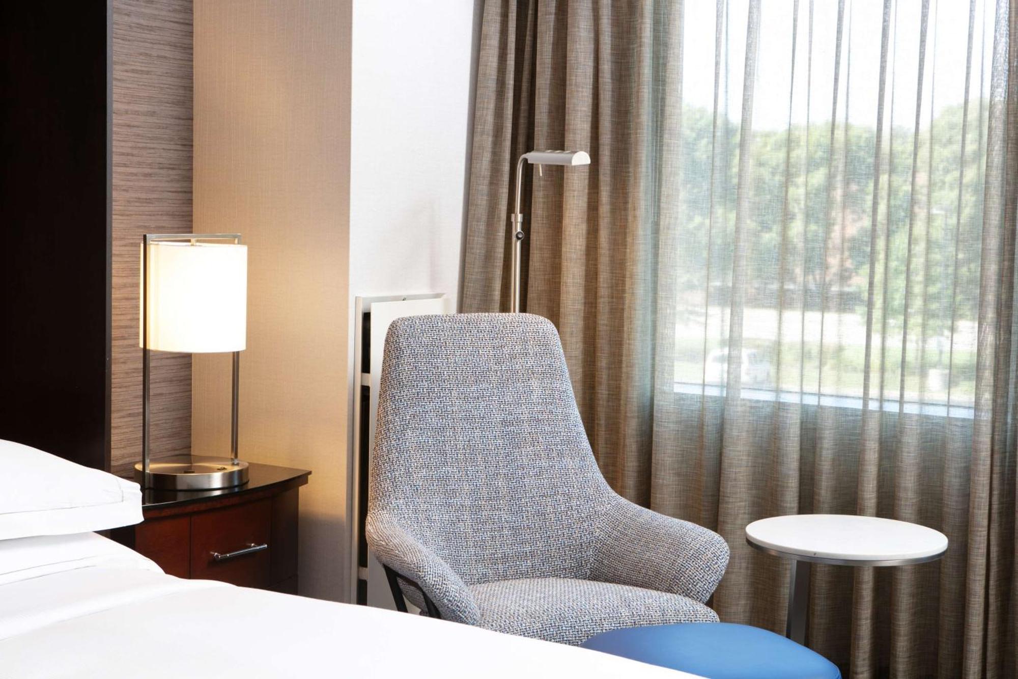 Double Room with Two Double Beds - Disability Access