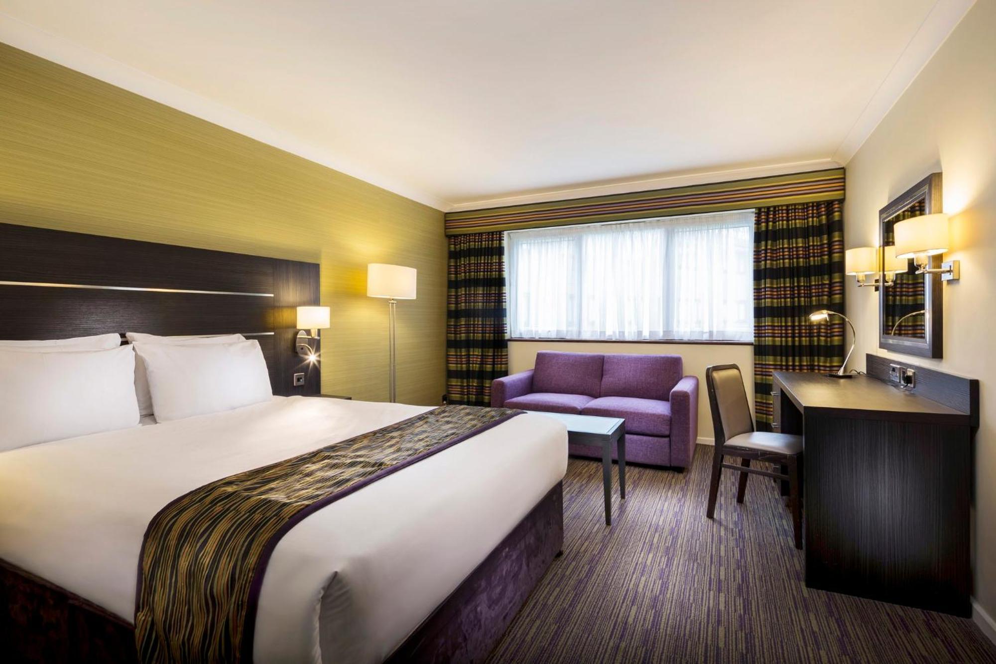Standard King Room with Sofa Bed