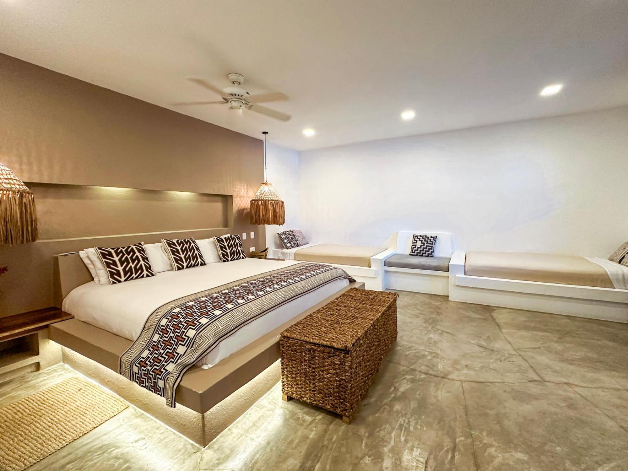 Habitación Familiar con baño privado
