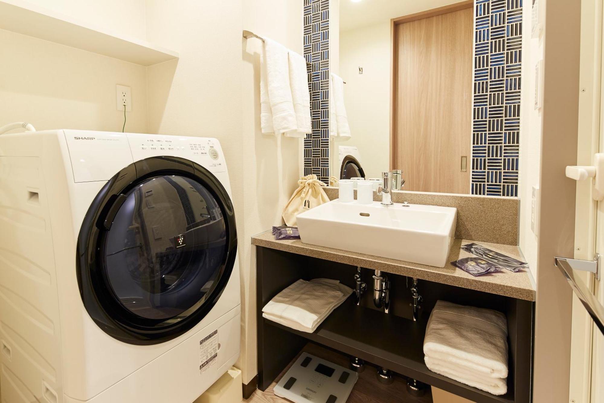 Superior Family Room Washing Machine