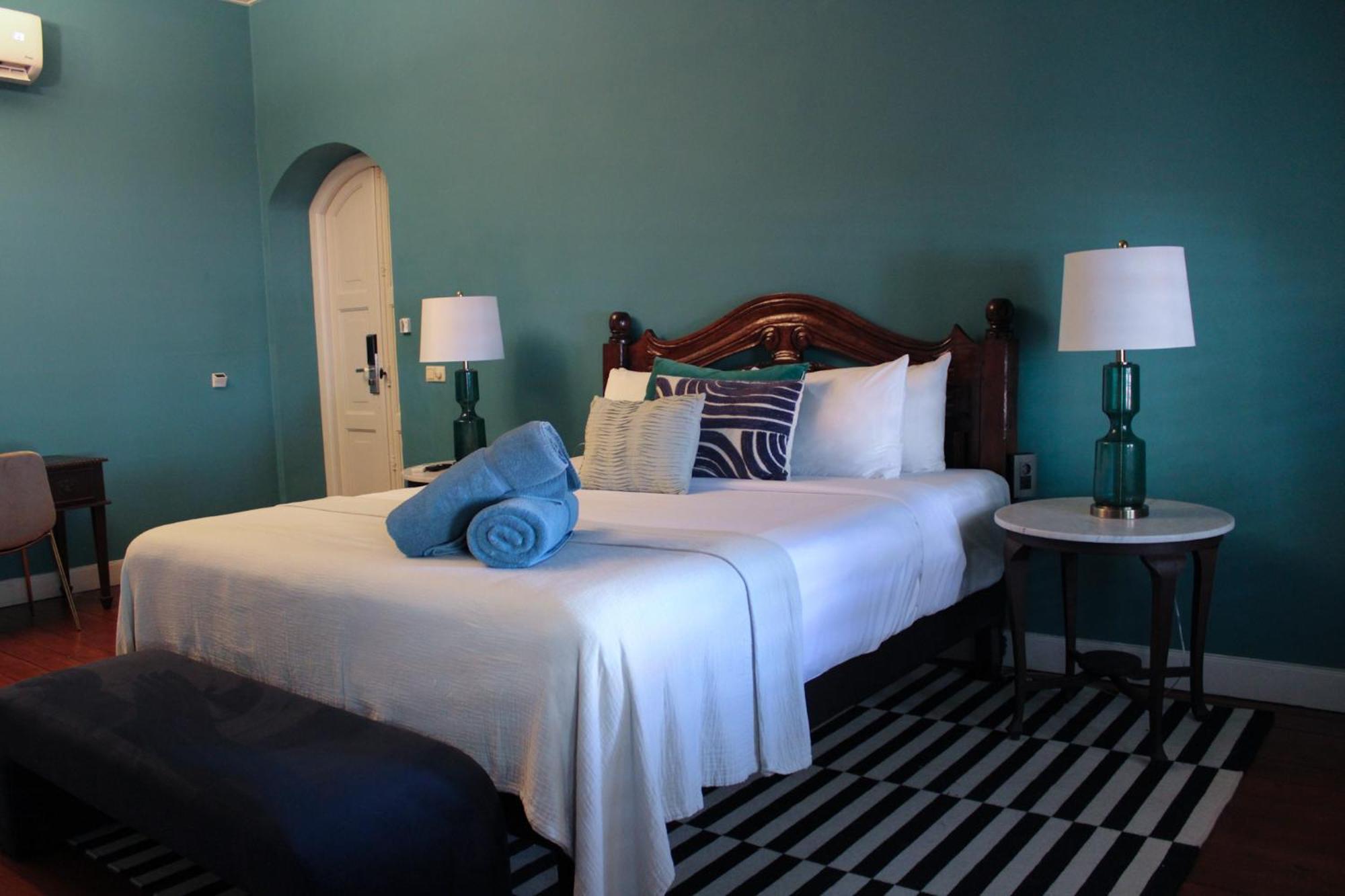 Superior Kamer met Kingsize Bed en Eigen Balkon