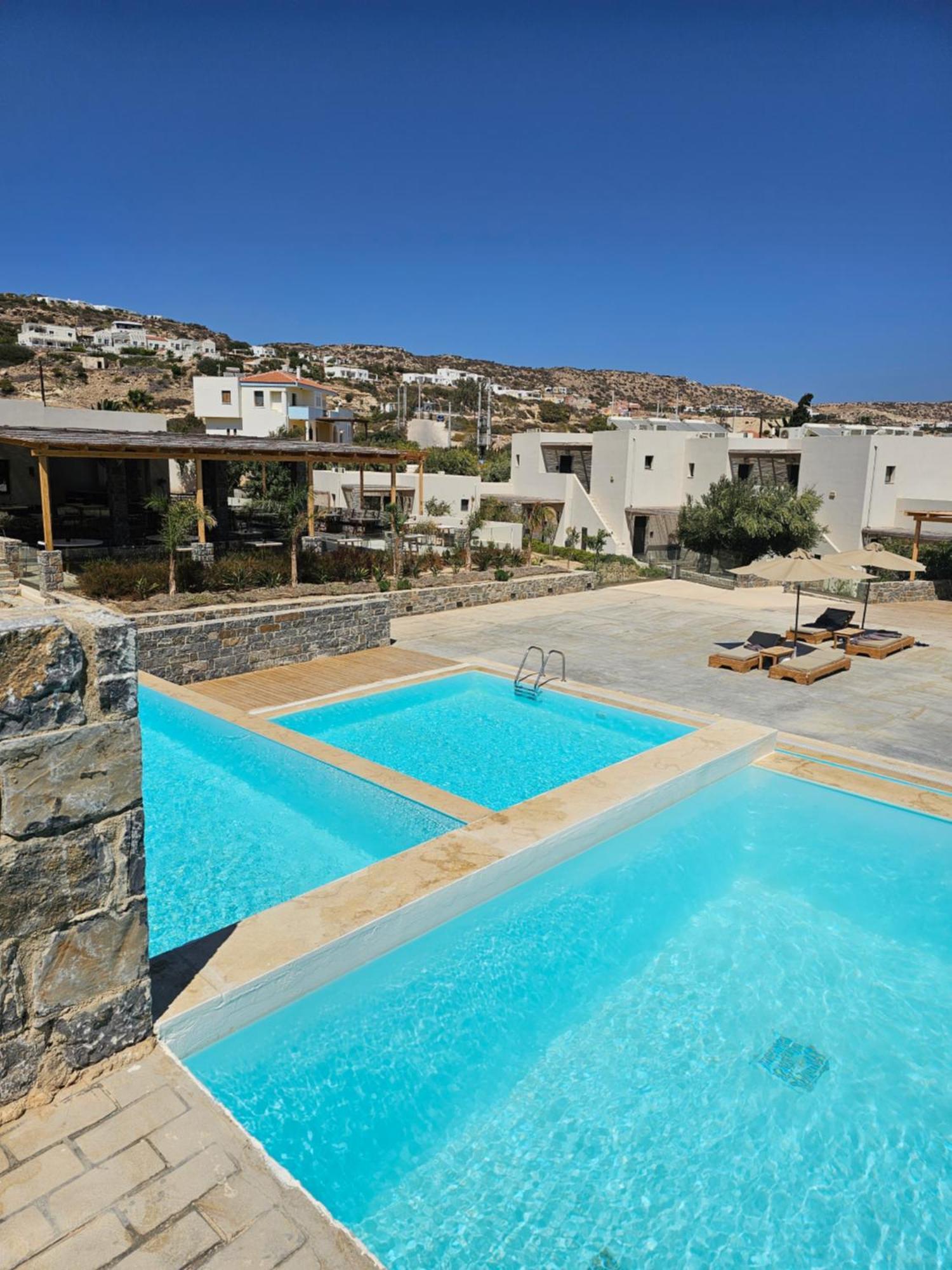 Superior Room Shared Pool