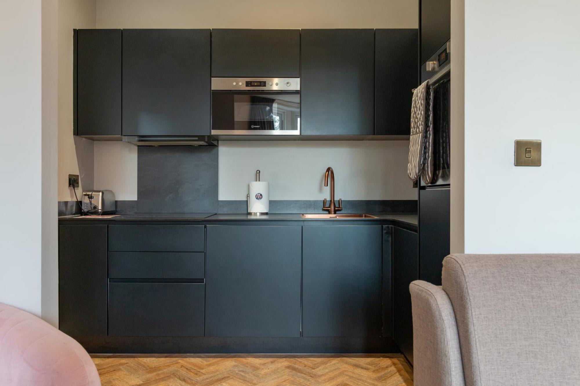 Two-Bedroom Apartment Two Double Beds