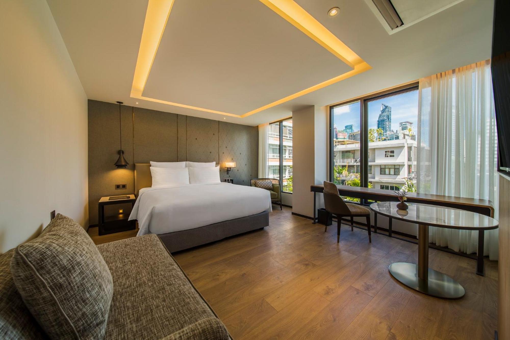 Deluxe King Room
