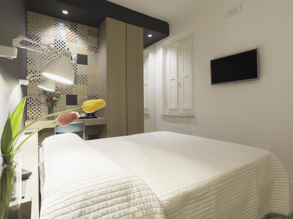 Standard Double Room,205092559:JPEG