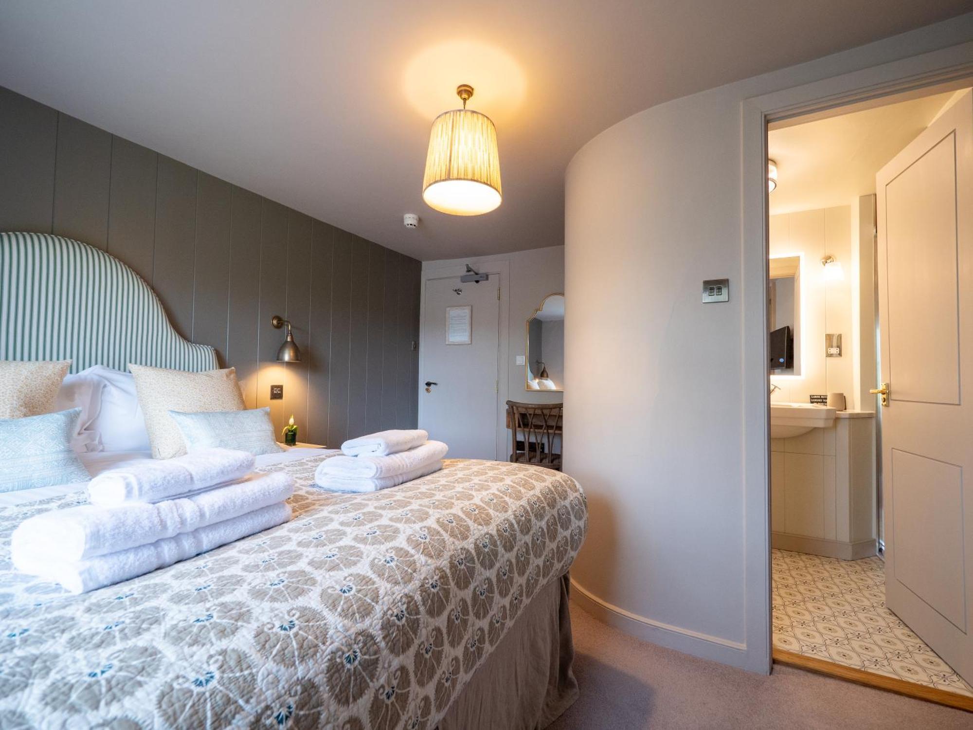 Double Room with Shower