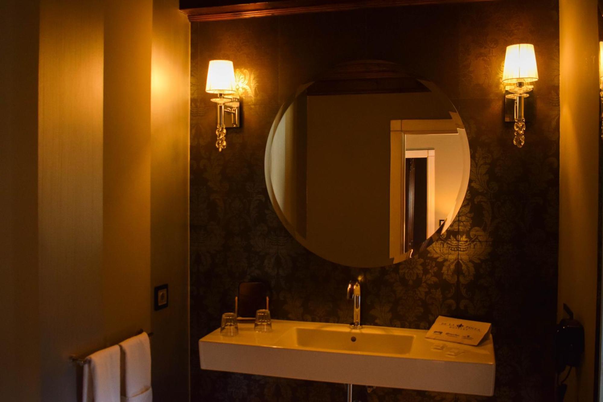 Queen Suite Spa Bath