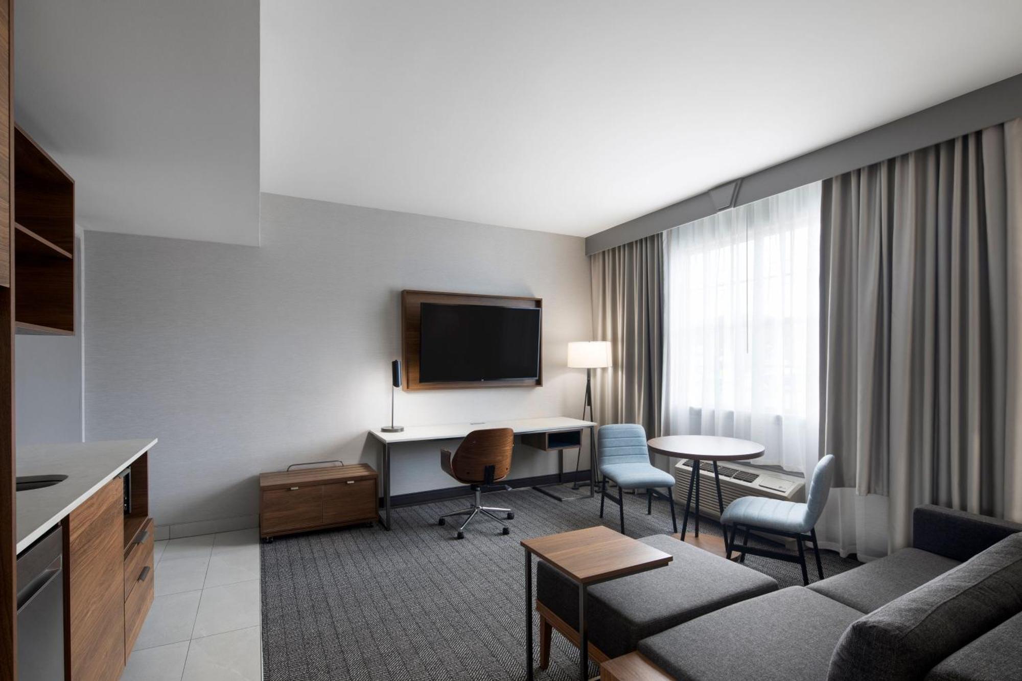 One-Bedroom King Suite with Harbor View, Sofa Bed and Kitchenette