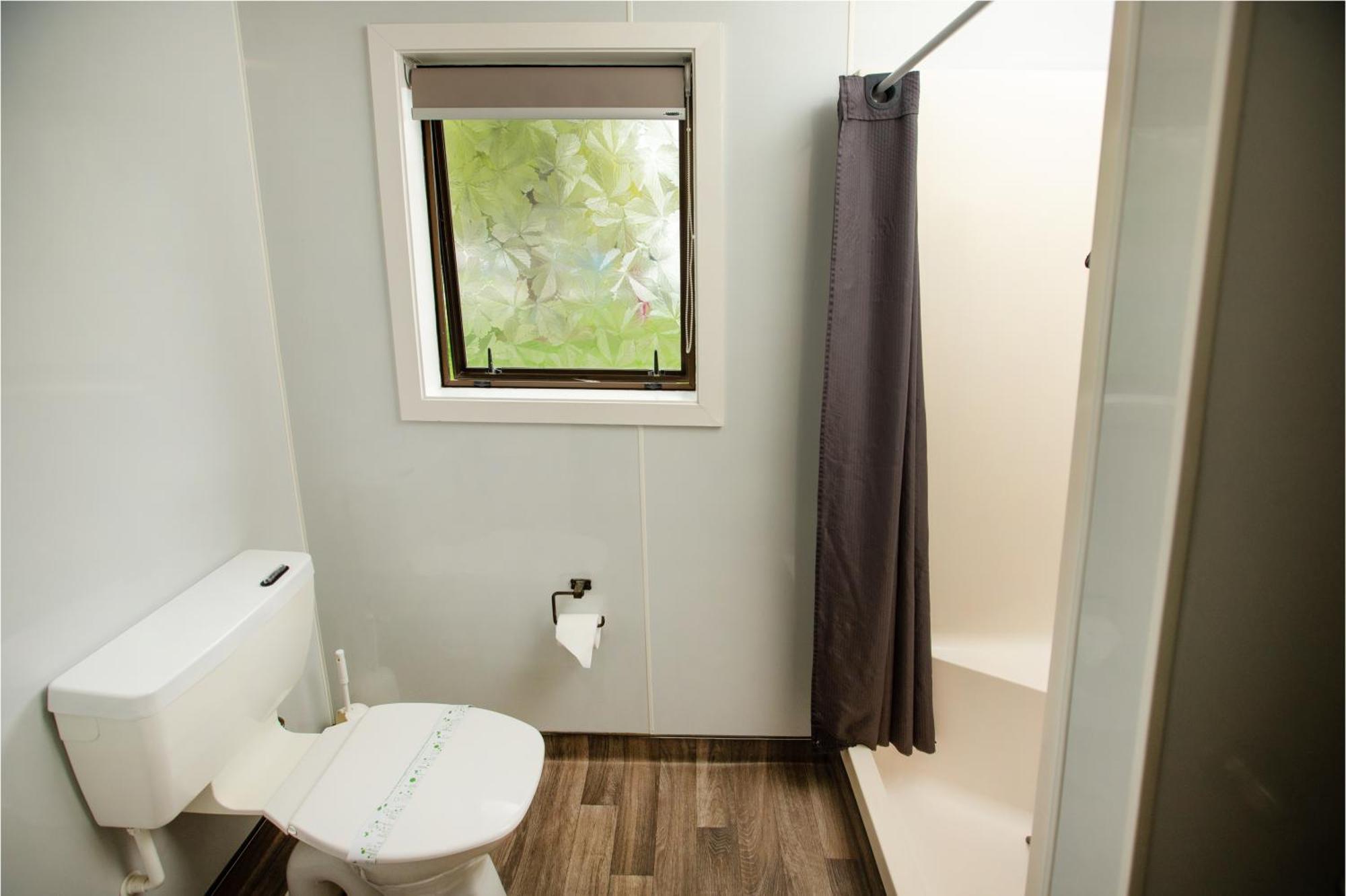 Classic One-Bedroom Motel Sleeps 2