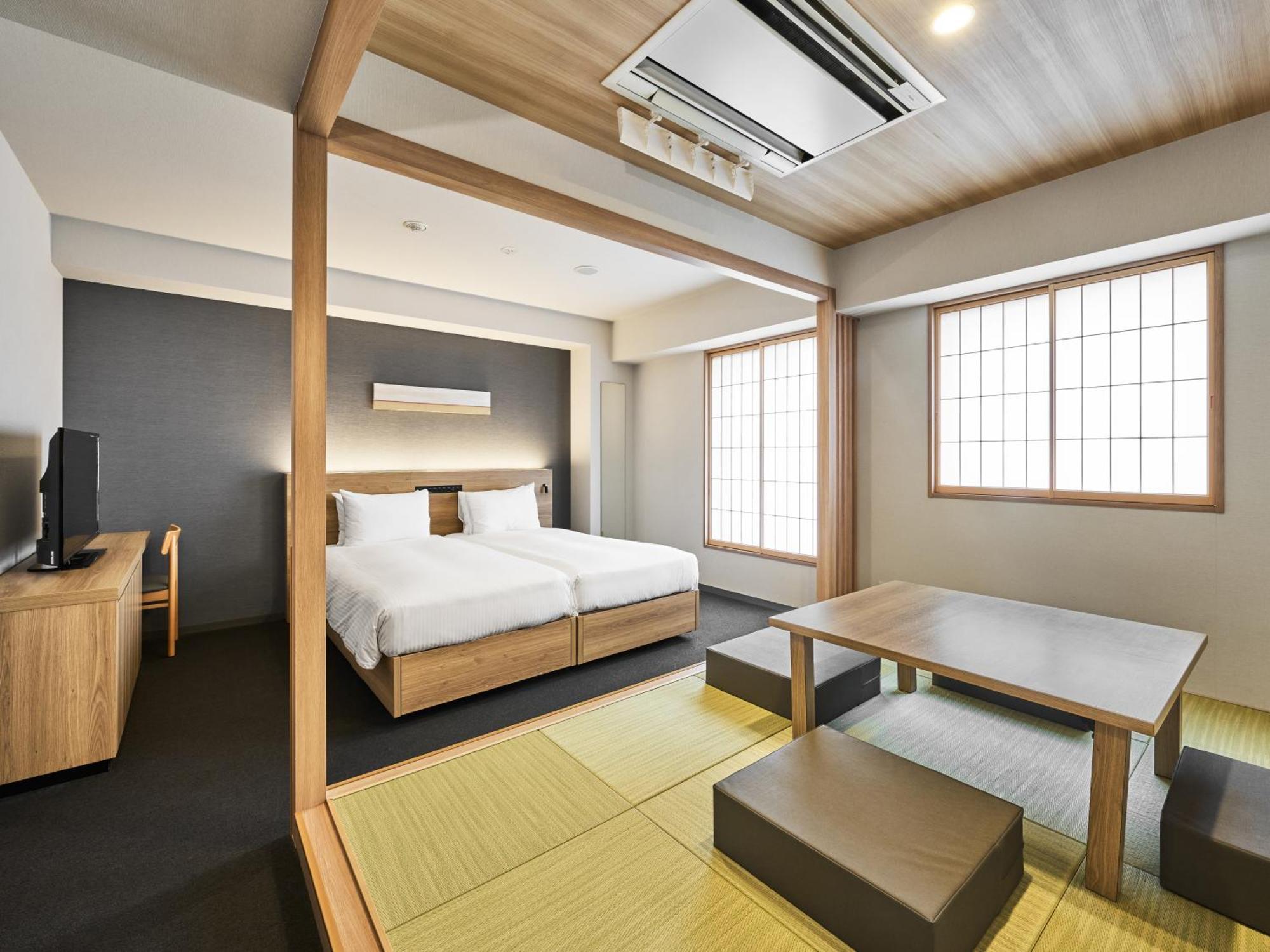 Connecting Japanese Apartment