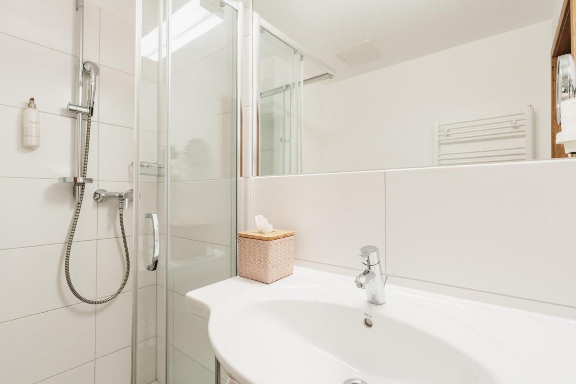 Doppelzimmer mit Balkon
