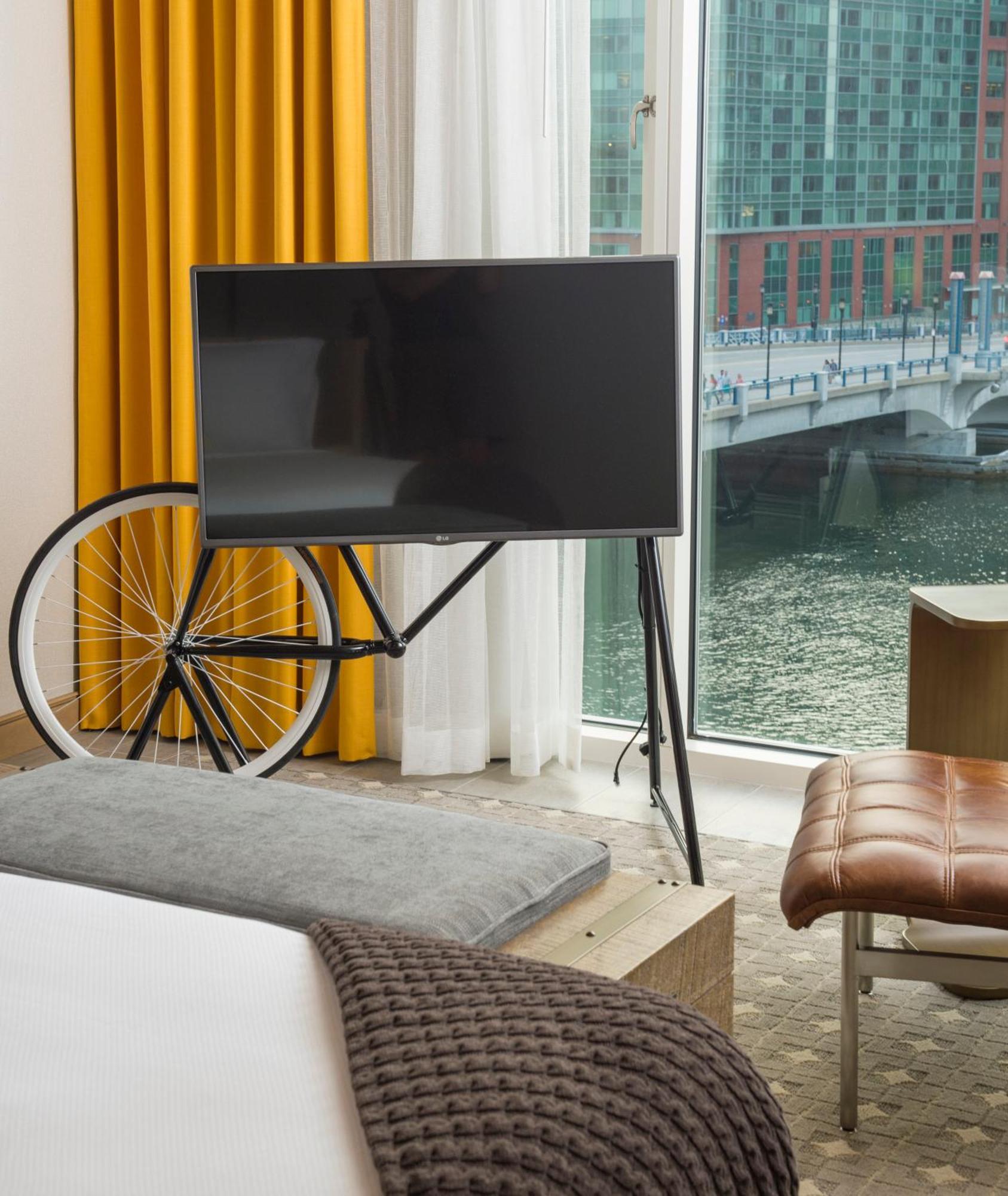 Habitación Doble Deluxe con cama extragrande y vistas a la ciudad