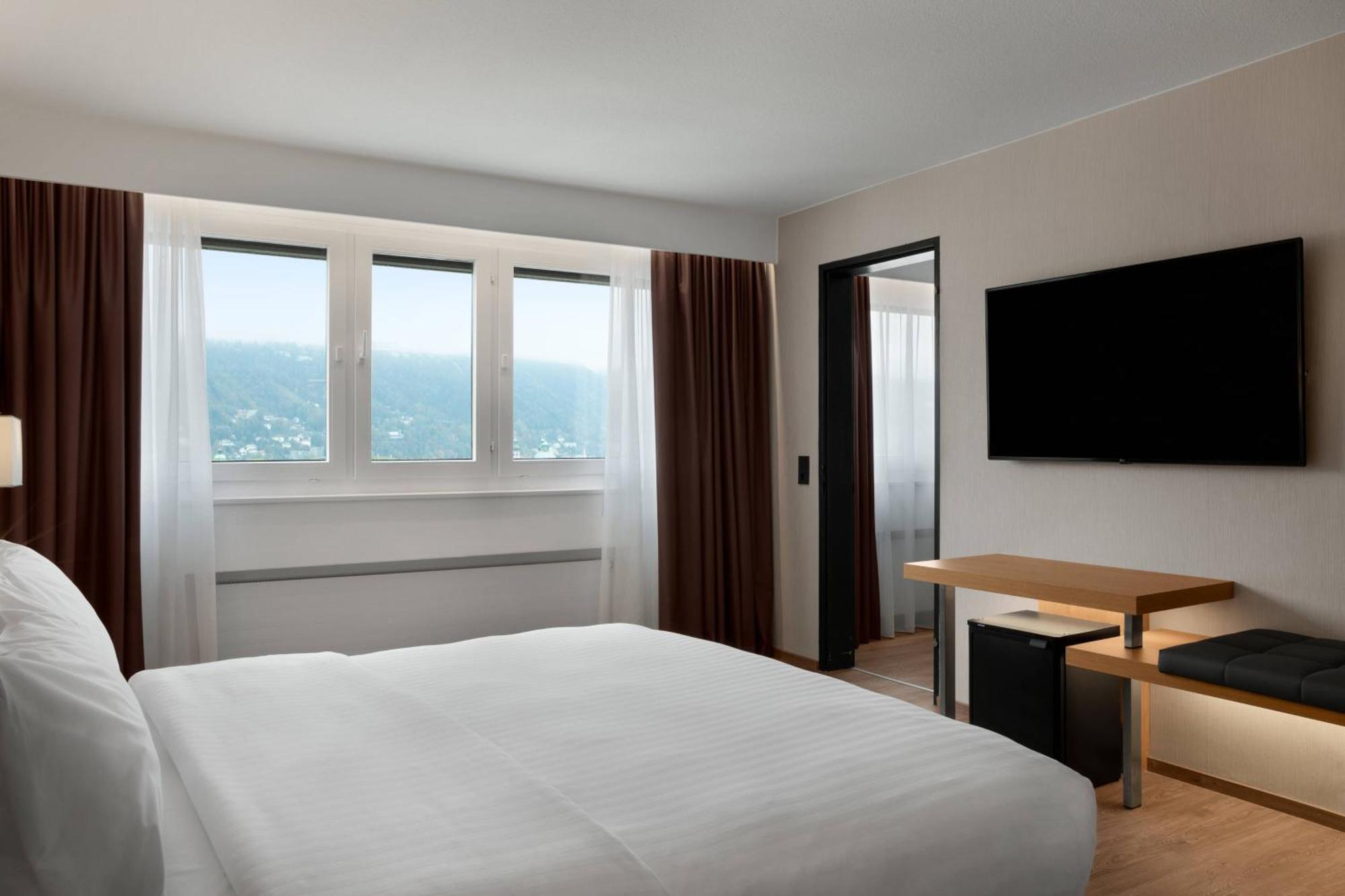 Suite de 1 dormitorio con cama extragrande y vistas a la montaña - Planta alta